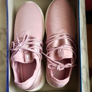 *Brand new* Champion Sneakers